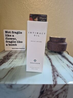 Graydon Intimacy Oil